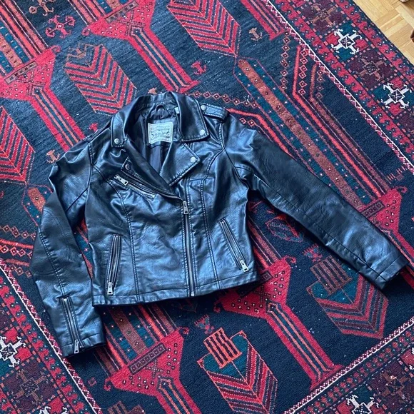 Levi’s The Classic Faux Leather Moto Jacket BNWOT - Picture 2 of 7